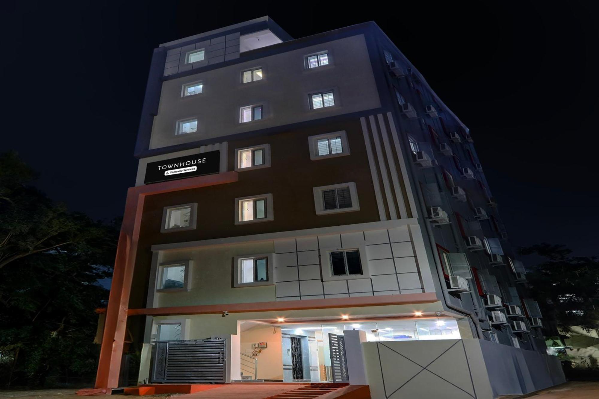 Super Townhouse Nanak Ram Guda Near Waverock Sez Hajdarabad Zewnętrze zdjęcie