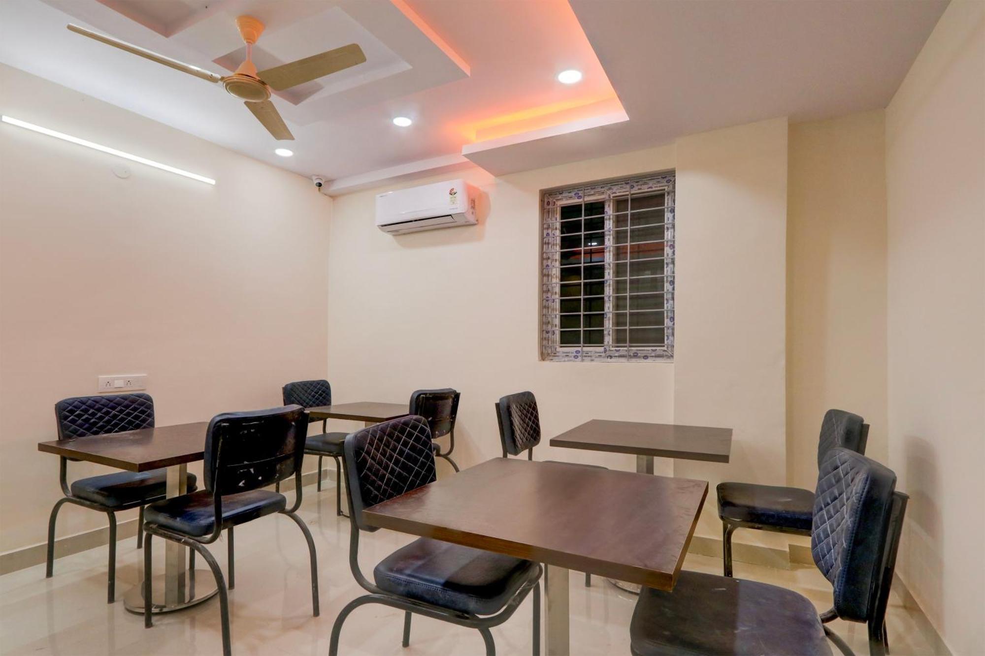 Super Townhouse Nanak Ram Guda Near Waverock Sez Hajdarabad Zewnętrze zdjęcie