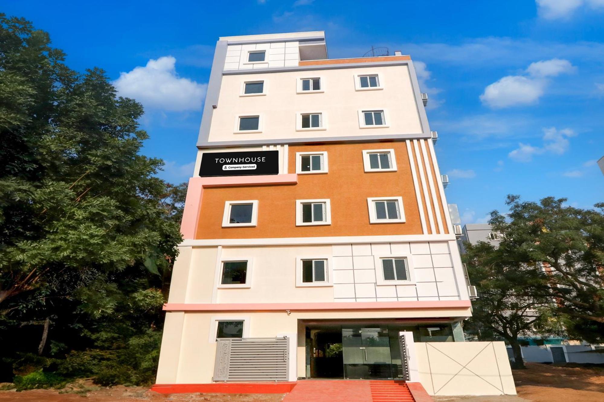Super Townhouse Nanak Ram Guda Near Waverock Sez Hajdarabad Zewnętrze zdjęcie